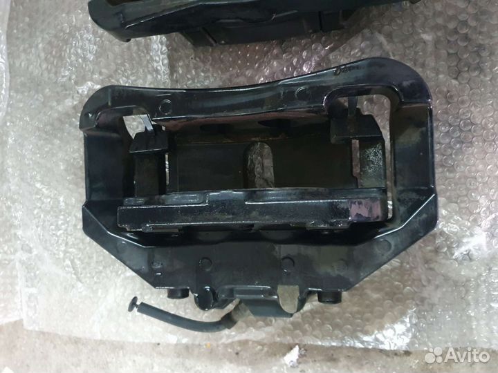 Суппорты передние bmw e60 m5 2шт