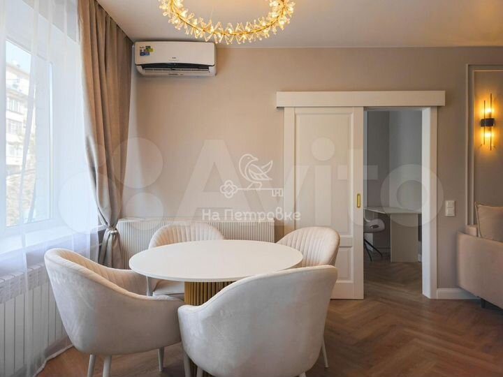 2-к. квартира, 49 м², 2/5 эт.