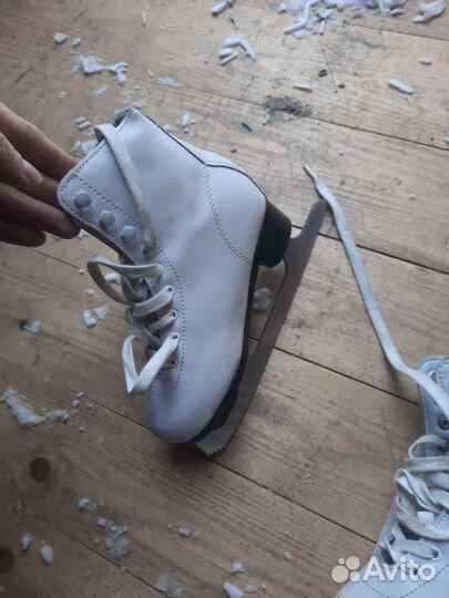 Коньки фигурные 33 размер