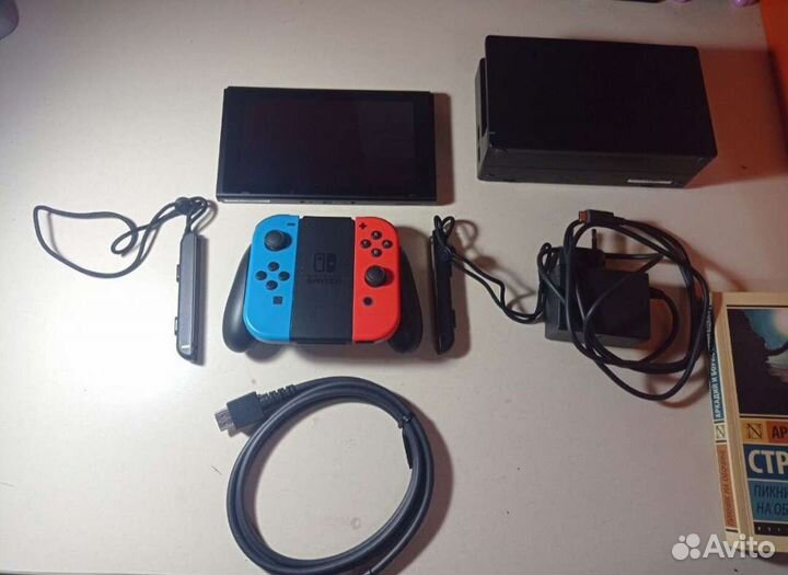 Nintendo switch rev 2 + Animal Crossing