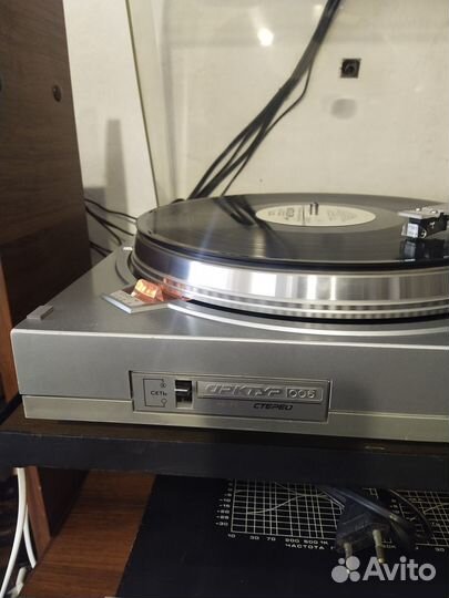 Продам проигрыватель винила Арктур 006С HI-FI