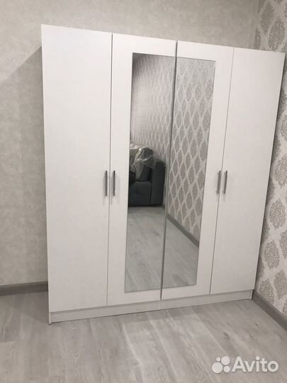 Шкаф распашной
