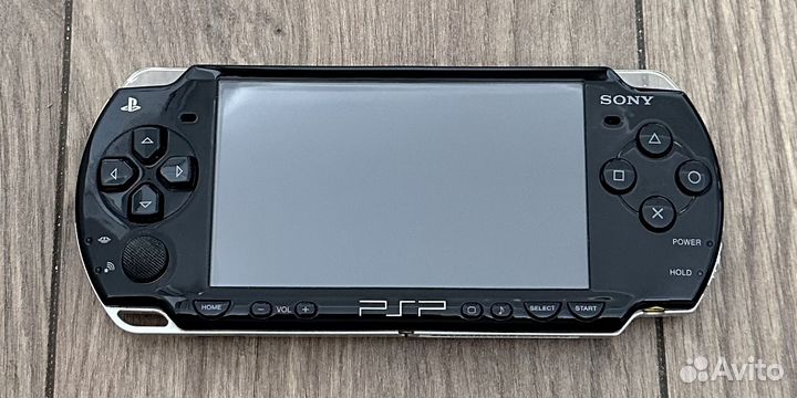 Sony PSP-2008 piano black