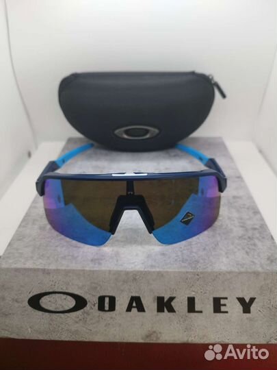 Солнцезащитные очки Oakley Sutro Lite
