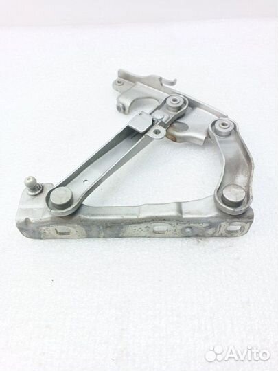 Петля капота правая Mercedes-Benz E-Class W211