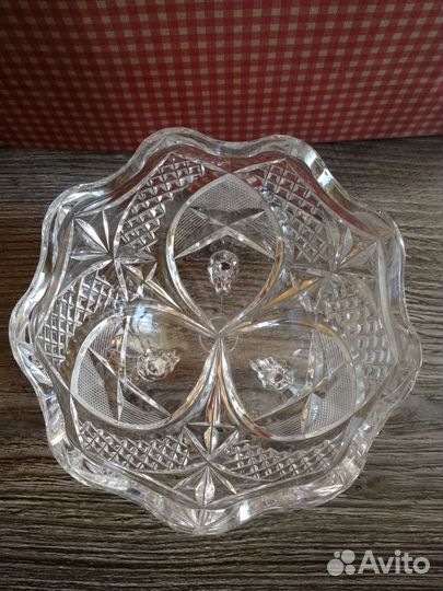 Хрустальная ваза