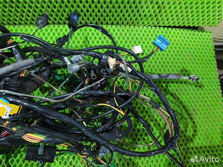 Проводка под торпедо Renault Sandero