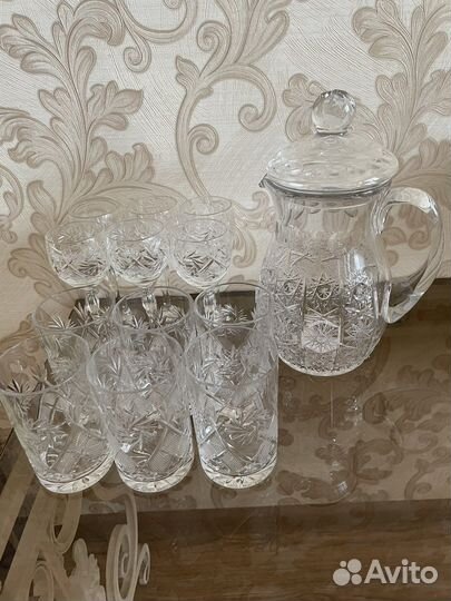 Хрустальный кувшин с крышкой