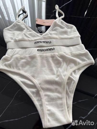 Комплект женского нижнего белья miu miu