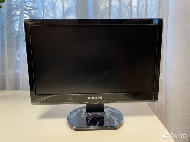 Широкоэкранный ЖК монитор philips 160E1SB/00