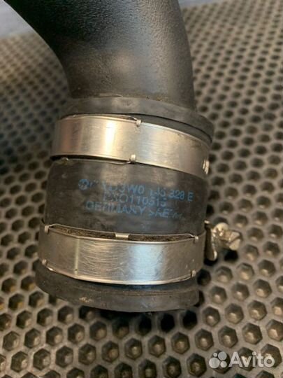 Патрубок интеркулера Bentley Continental Flying