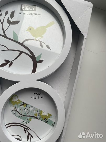 Коллаж из круглых рамок для фото