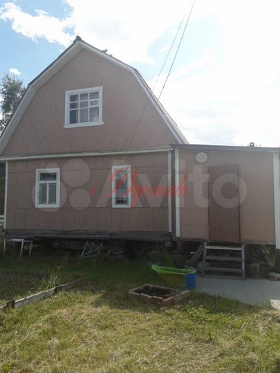 Дача 40 м² на участке 5,5 сот.