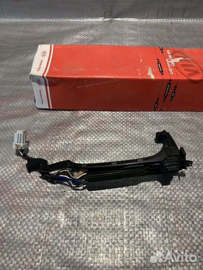 Дверная ручка кнопка Киа к5 правая перед