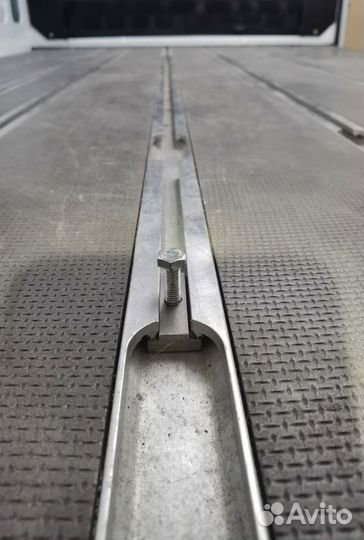 Пол алюминиевый на Ford Custom