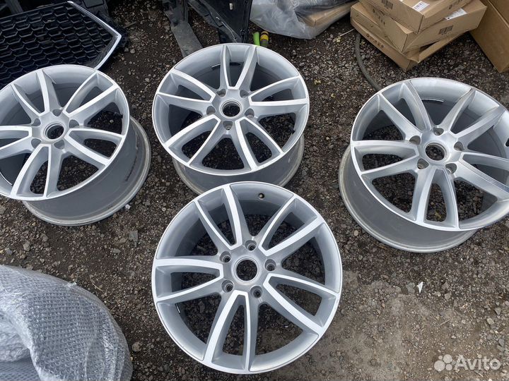 Диски Audi Q7 Volkswagen Touareg R18