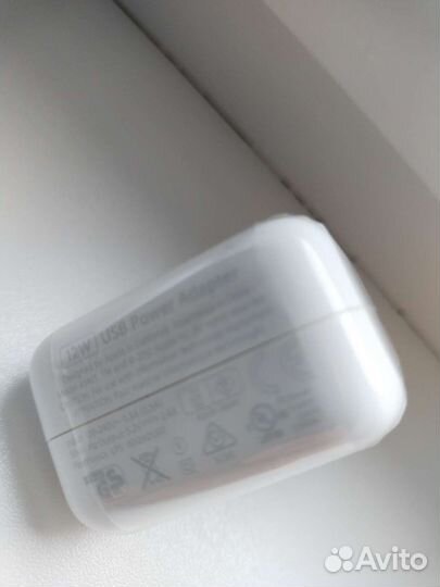 USB Power Adapter 12W от iPad, оригинал