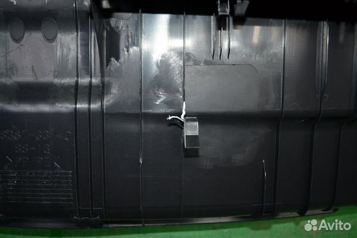 Накладка замка багажника Toyota Camry V70 2018