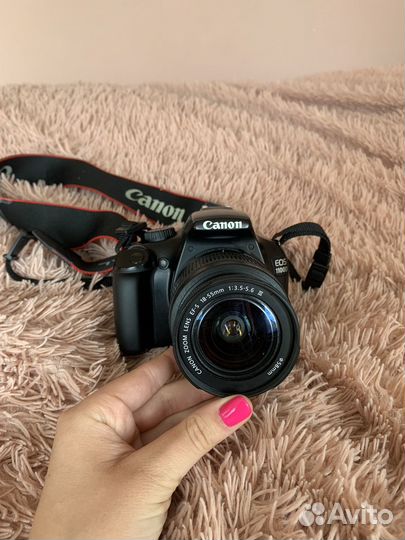 Фотоопарат canon eos 1100D