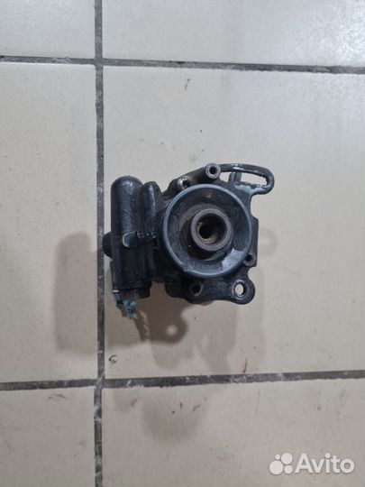 Насос гидроусилителя Ford Mondeo 1