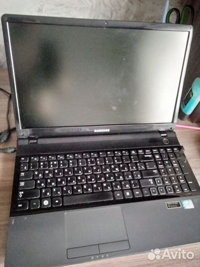 Ноутбук samsung NP300E5A