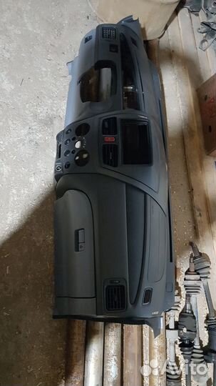 Торпедо с подушкой Suzuki Liana 2001 г.в