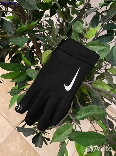 Перчатки Nike новые