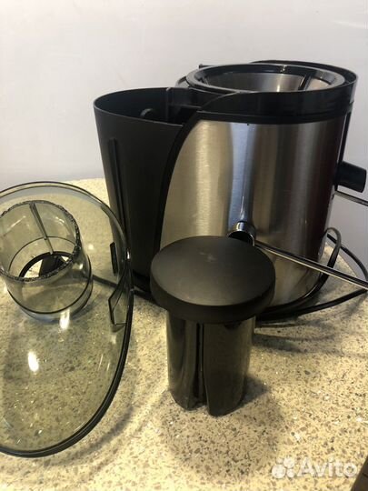 Соковыжималка центробежная Smile Je2305