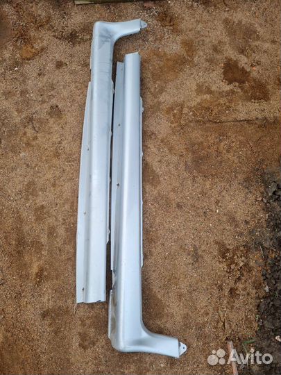 Пластиковые накладки на пороги