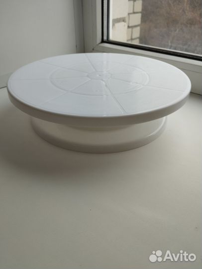 Тортовница вращающаяся