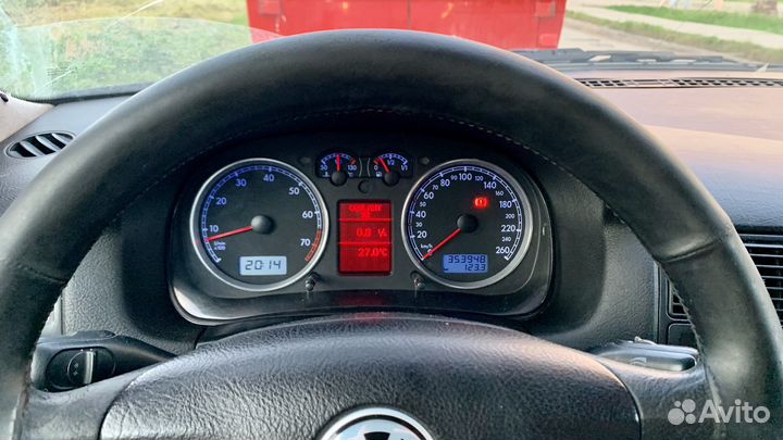 Приборная панель golf4/bora/passat b5