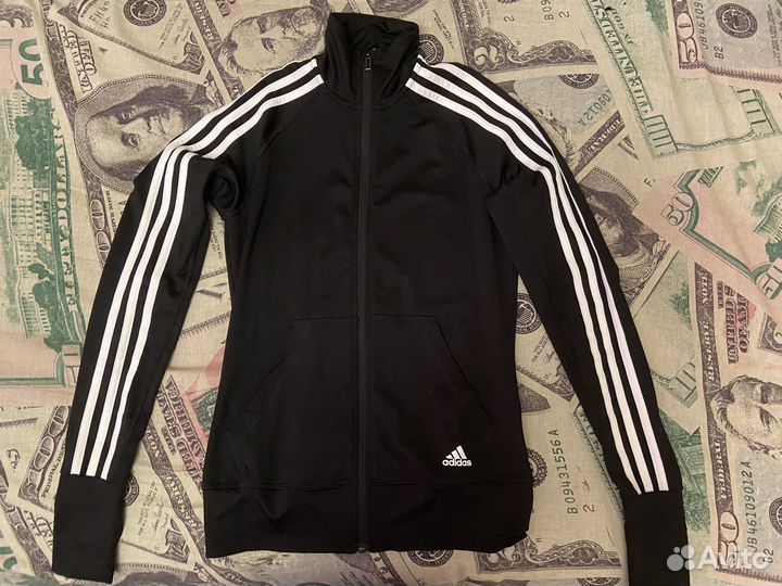 Спортивный костюм adidas