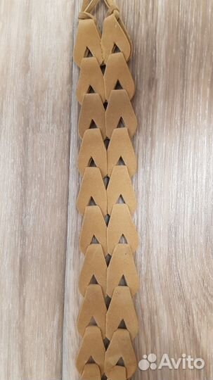 Ремень женский, бежевый, с бахромой на концах, нов