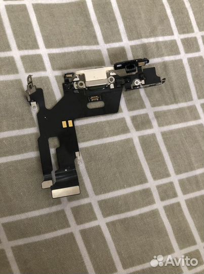 Запчасти на iPhone 11