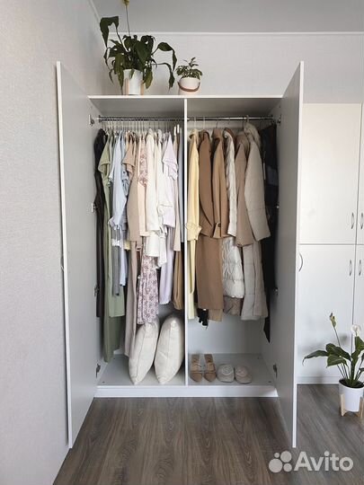 Новый платяной шкаф белый