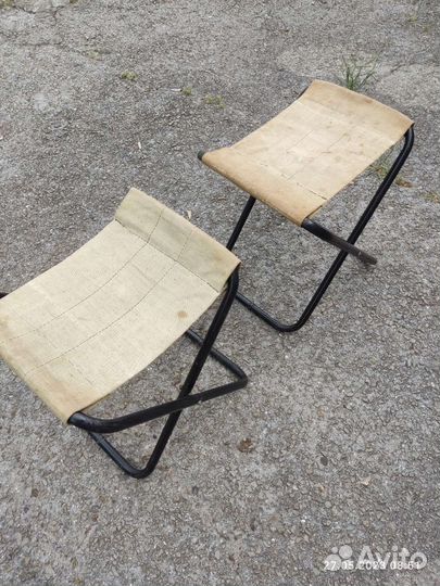 Стулья военные