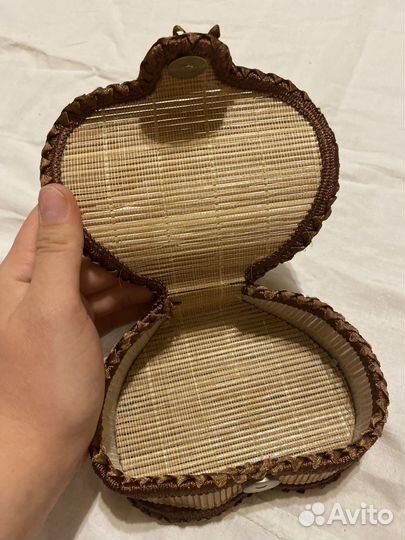 Шкатулка плетеная