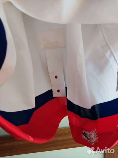 Свитер хоккейный