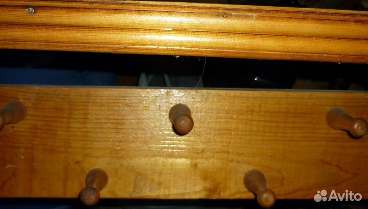 Вешалка дерево