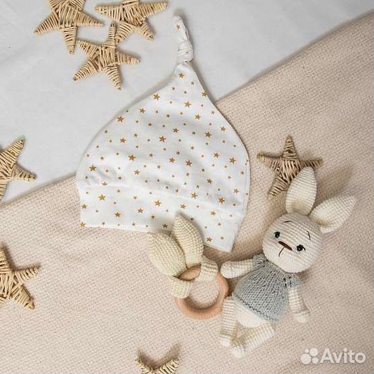 Шапка с узелком для новорожденных