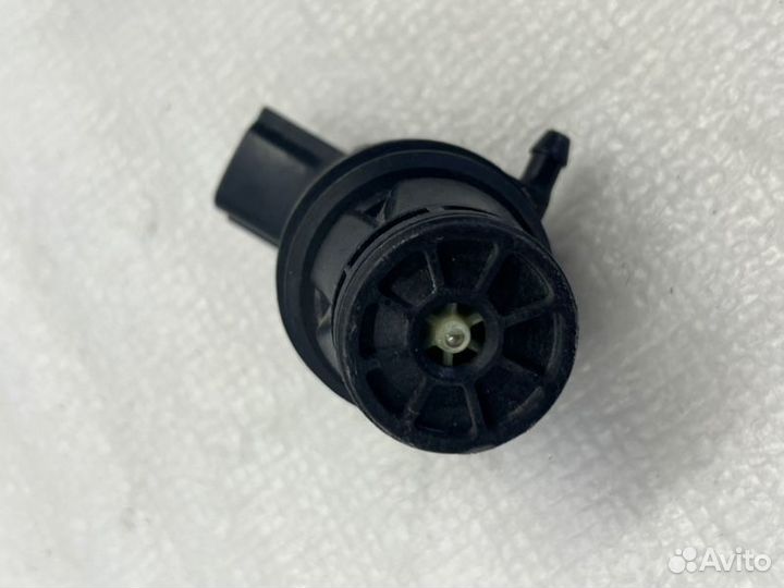 Моторчик омывателя лобового Toyota Camry V50/V55