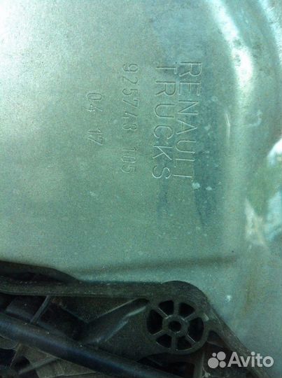 Renault range Trucks Keraks стекло правое
