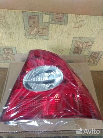 Фонарь задний правый на Форд фокус 2 седан