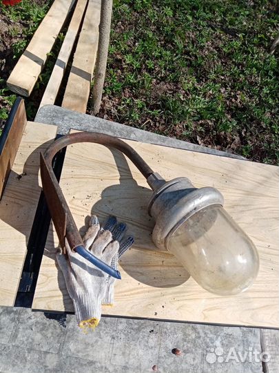 Светильник уличный с гусаком