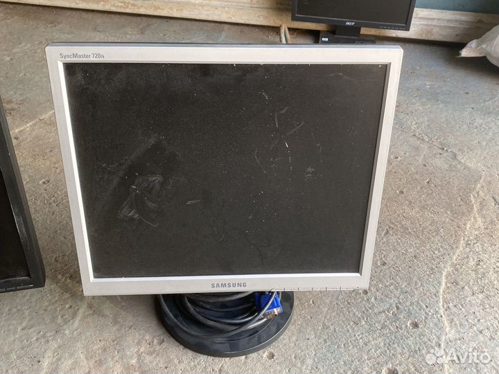 Мониторы 17 дюймов разные