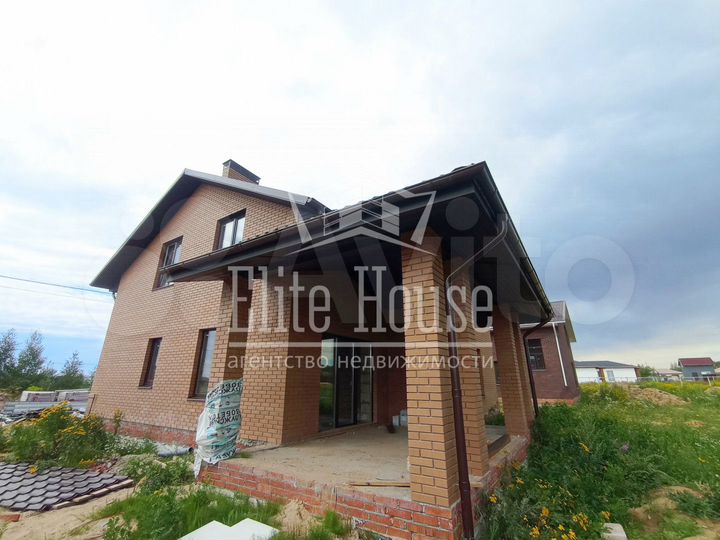 Дом 126,2 м² на участке 9 сот.