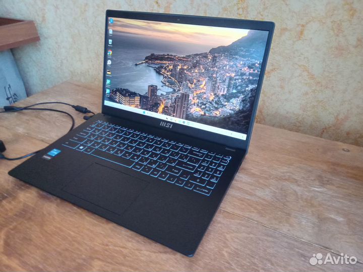 Ноутбук MSI Modern 15 core i3