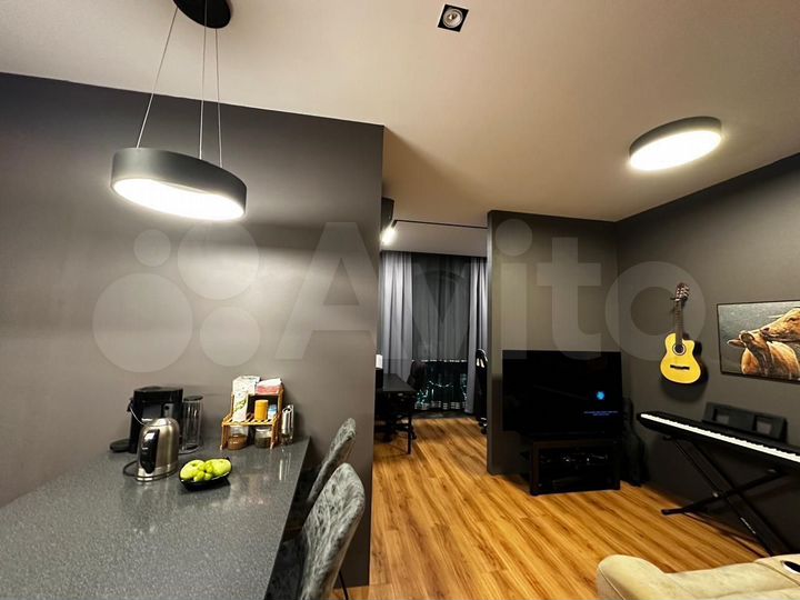 2-к. квартира, 55 м², 2/10 эт.