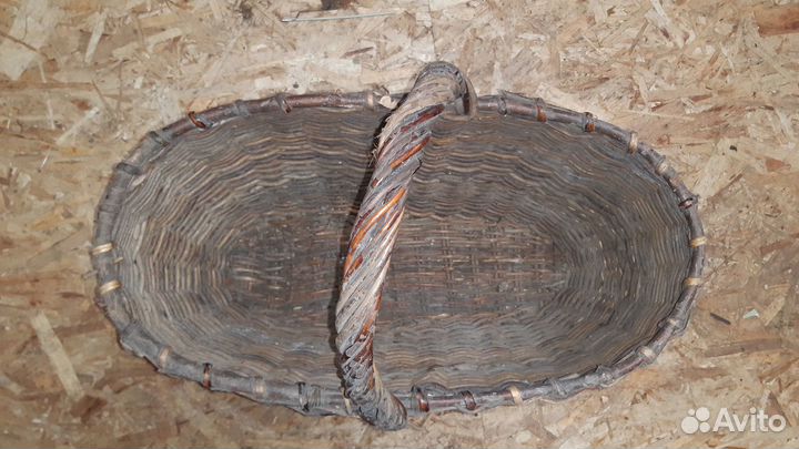 Корзина плетеная из натуральной лозы, СССР