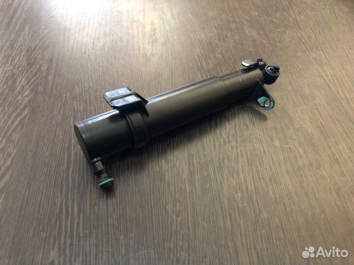 Форсунка омывателя фары правая Mercedes W211